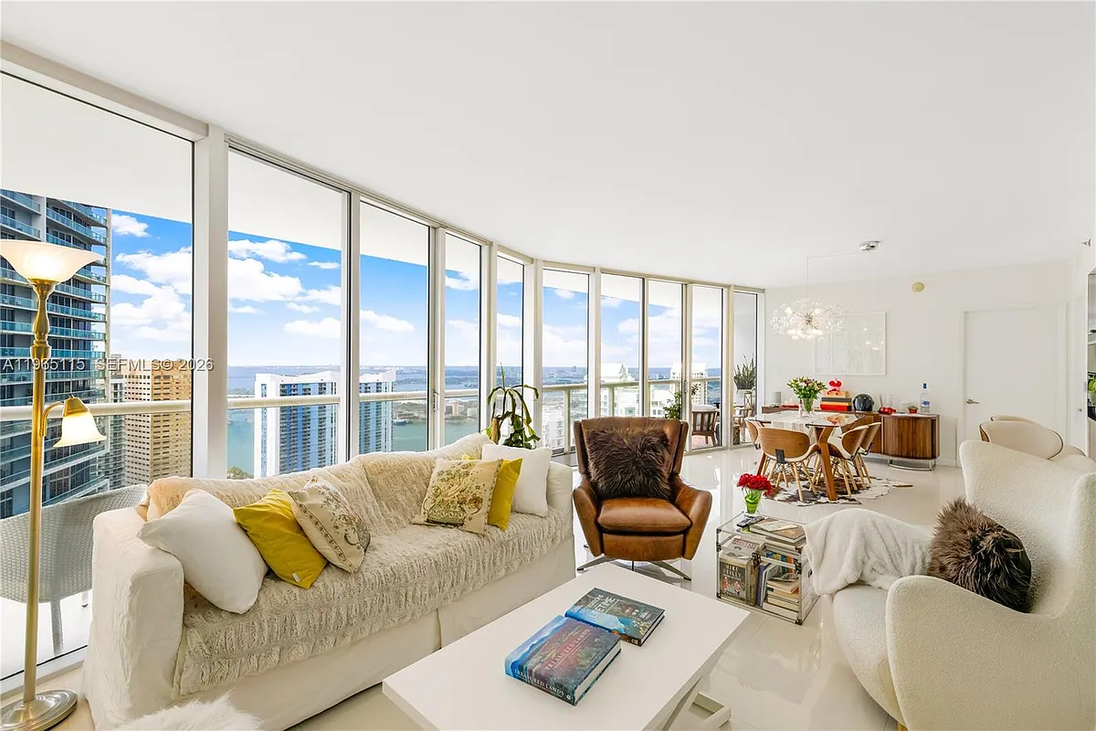 Building Photo - 495 Brickell Ave #4704