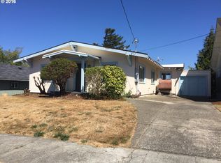 944 S 4th St, Coos Bay, OR 97420