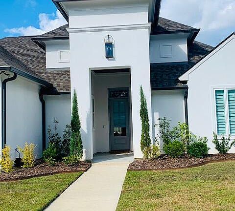 3rd image of 203 Long Oak Ln