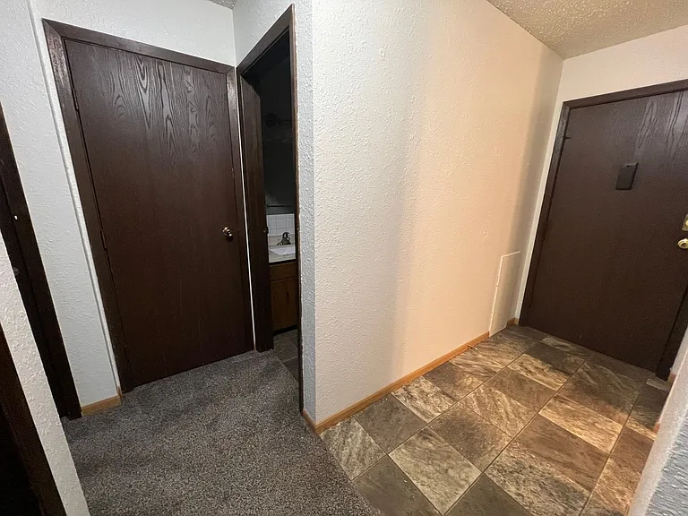 1102 Westrac Dr S — Photo 10