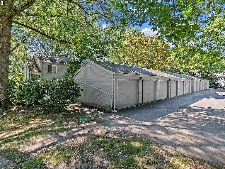 5190 NW Neakahnie Ave #17 — Photo 46