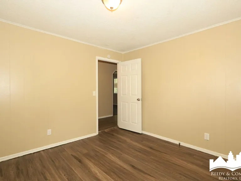 158 Pickett Rd — Photo 17