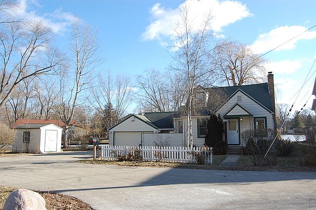 1st image of 3306 Midway Dr