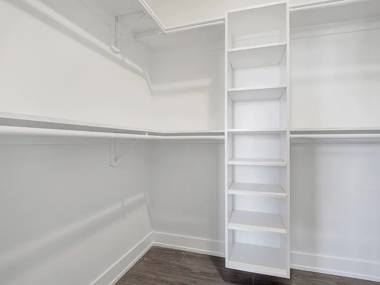 1814 S Throop St #3F — Photo 12