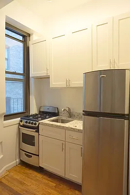 Rented by Compass | media 7