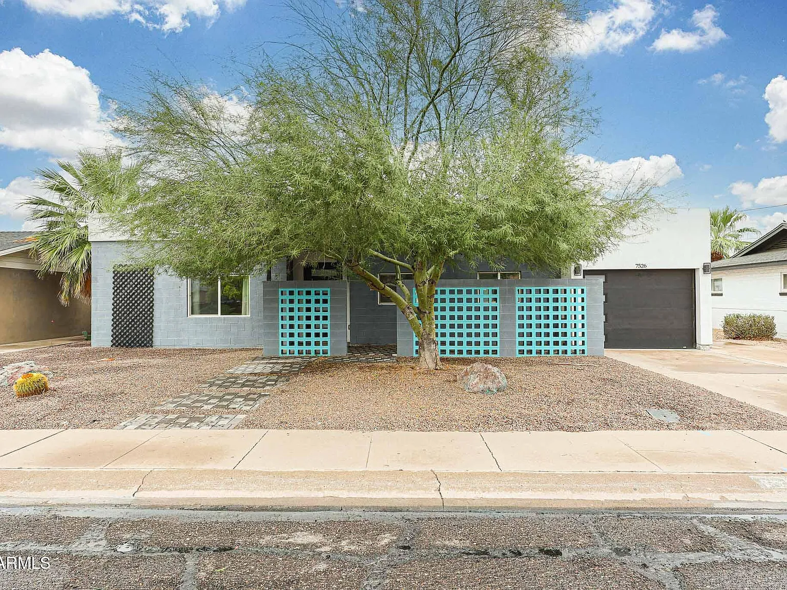 5 bed, 3.0 bath, 2321 sqft, $5,995 — Photo 4