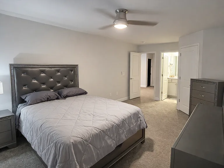 182 Hillmont Dr — Photo 15