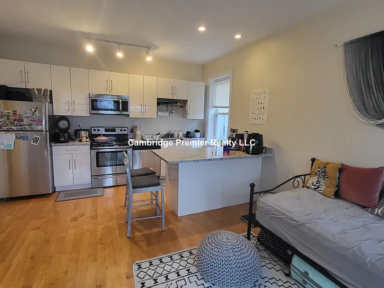 281 Harvard St #11 — Photo 7