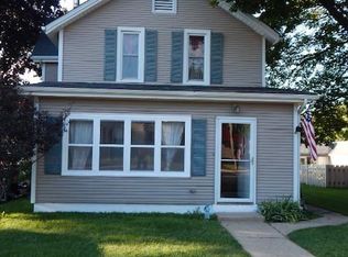 166 Grove St, Hampshire, IL