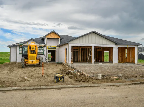 602 Shale Dr, Bismarck, ND 58503