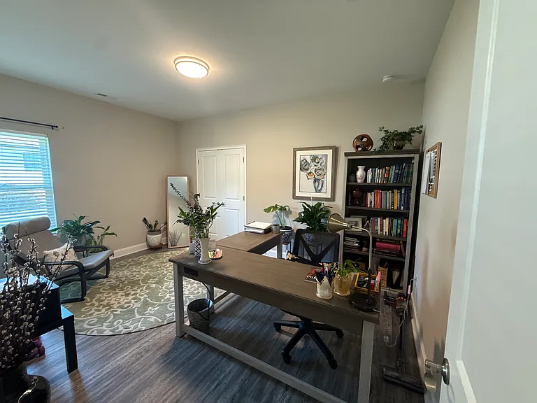 110 Arlington Ct — Photo 9