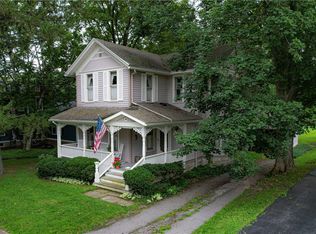 88 E Main St, Le Roy, NY 14482