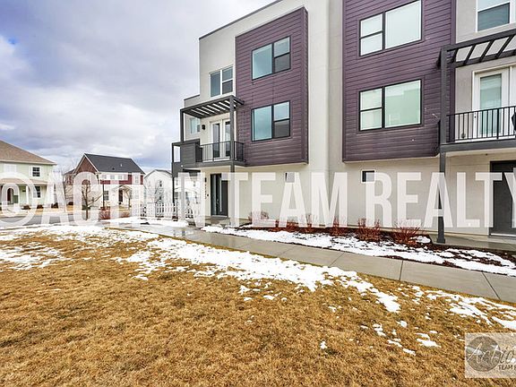 2nd image of 11372 S Willow Walk Dr