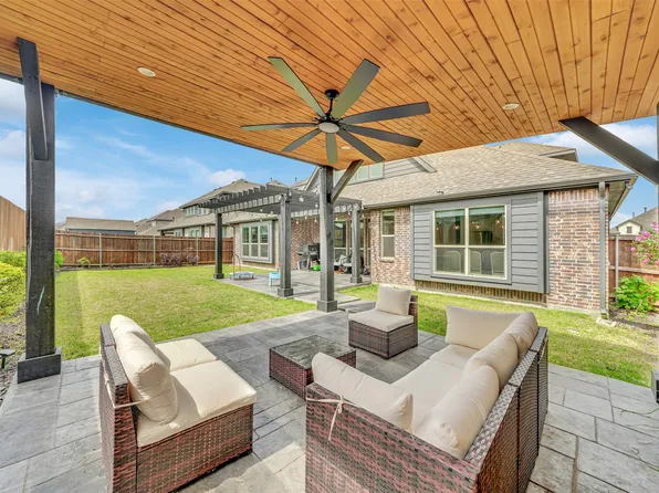 1108 Canterbury Ln, Forney, TX 75126