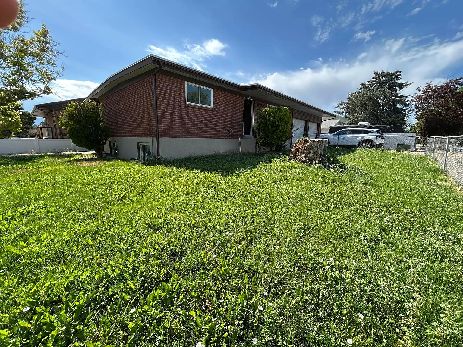 4 bed, 1850 sqft, $2,500 — Photo 2
