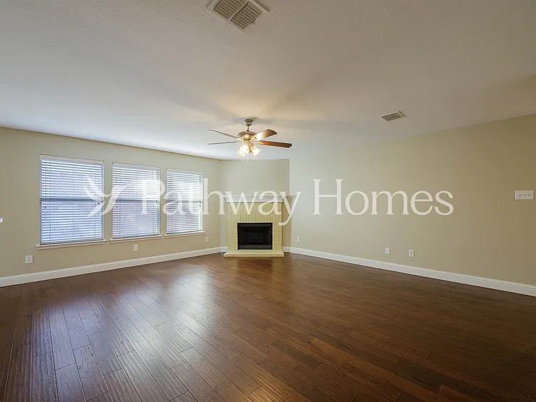 2628 Terrace Dr — Photo 4