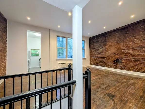 339 W 19th St APT C, New York, NY 10011