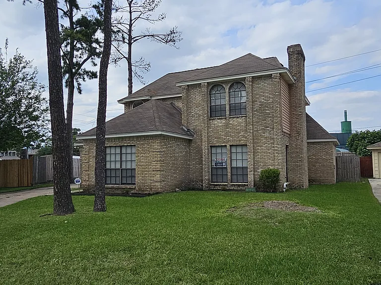 14734 Treborway Dr — Photo 2