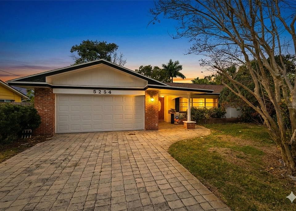1st image of 5254 VENETIAN BOULEVARD NE