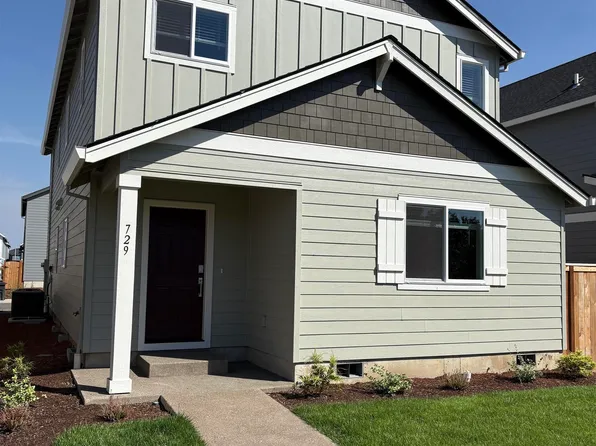729 Pickering Ln, Woodburn, OR 97071