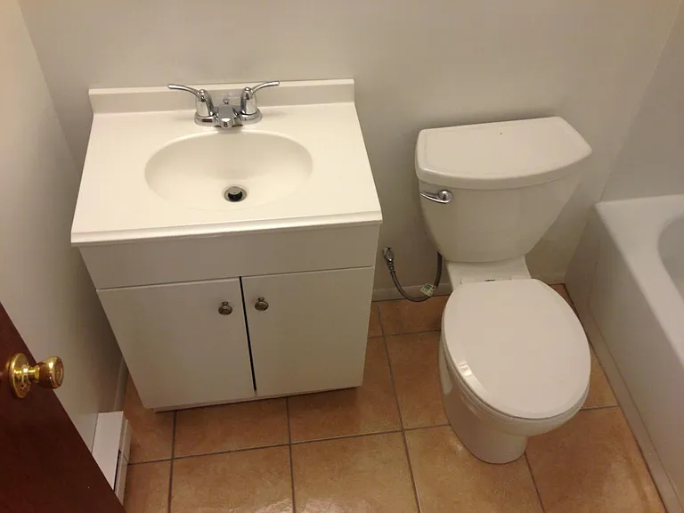 1449 State Ave #6 — Photo 9