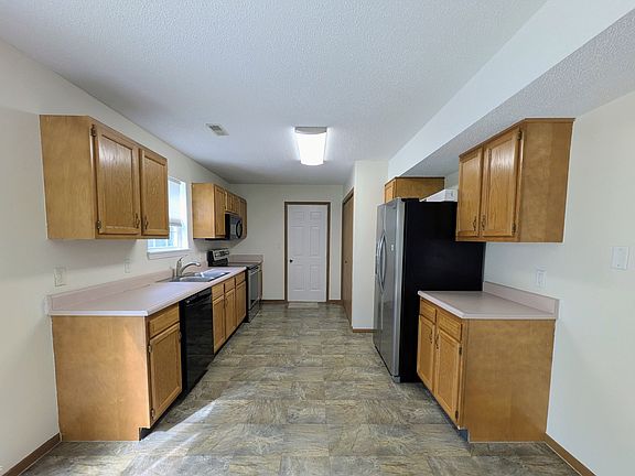 4th image of 1685 Thresher Dr