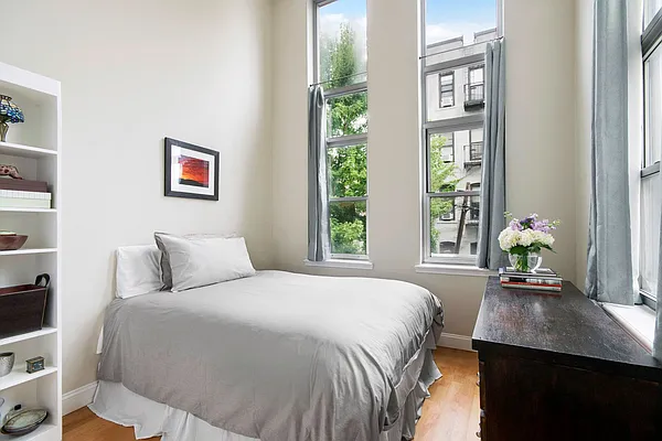 Sold by Stribling | media 16