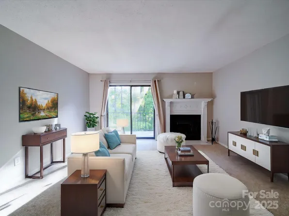 2900G Heathstead Pl, Charlotte, NC 28210