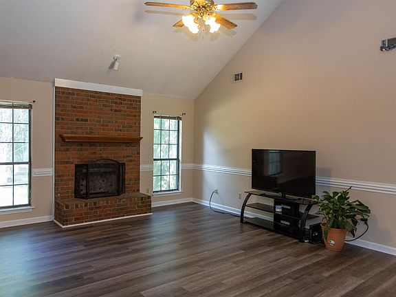 4th image of 3924 Keynon Dr