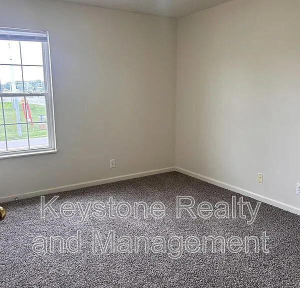 3300 Royster Ln #B — Photo 25