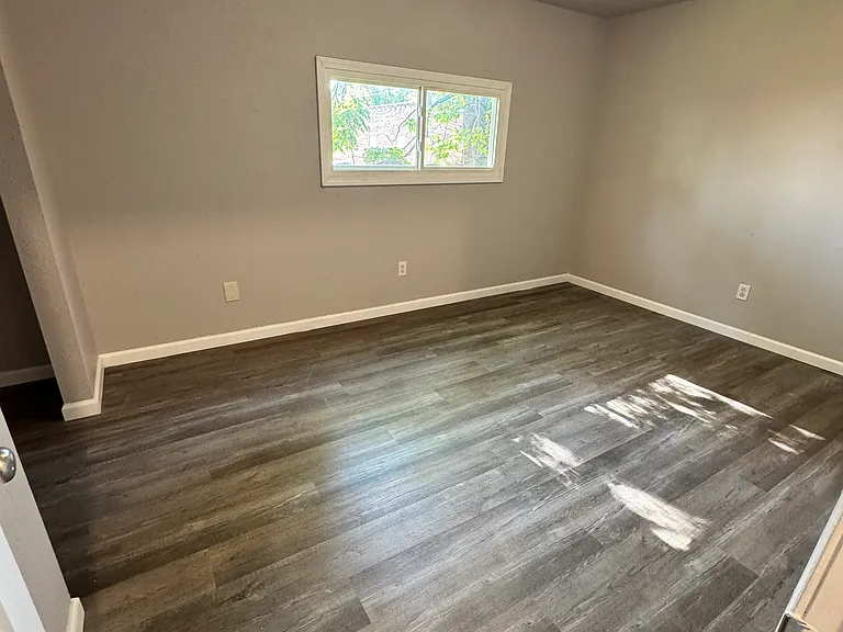 1015 Bloomfield Rd #204 — Photo 4