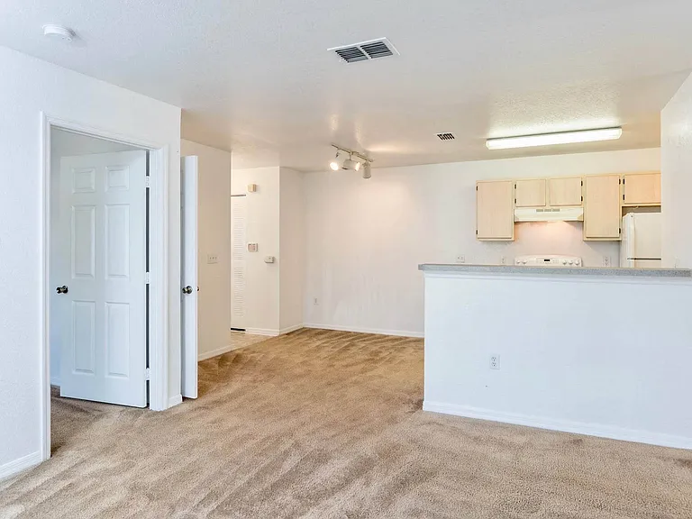 River Trace Apartments and Homes — Photo 26