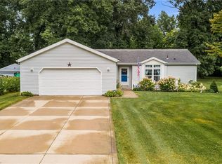 7661 Macedonia Rd, Bedford, OH 44146
