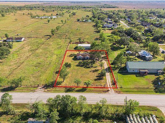 2nd image of 4306 E Fm 1462 Rd