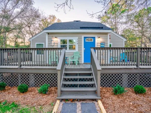 139 NW 14th St, Oak Island, NC 28465