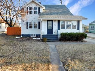 523 Lawn Dr, Loves Park, IL 61111