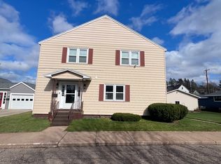 452 Oak St, Ishpeming, MI 49849