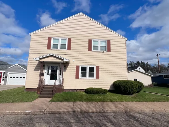 452 Oak St, Ishpeming, MI 49849