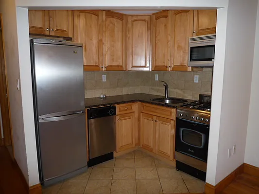 Rented by New Yorker Realty | media 14