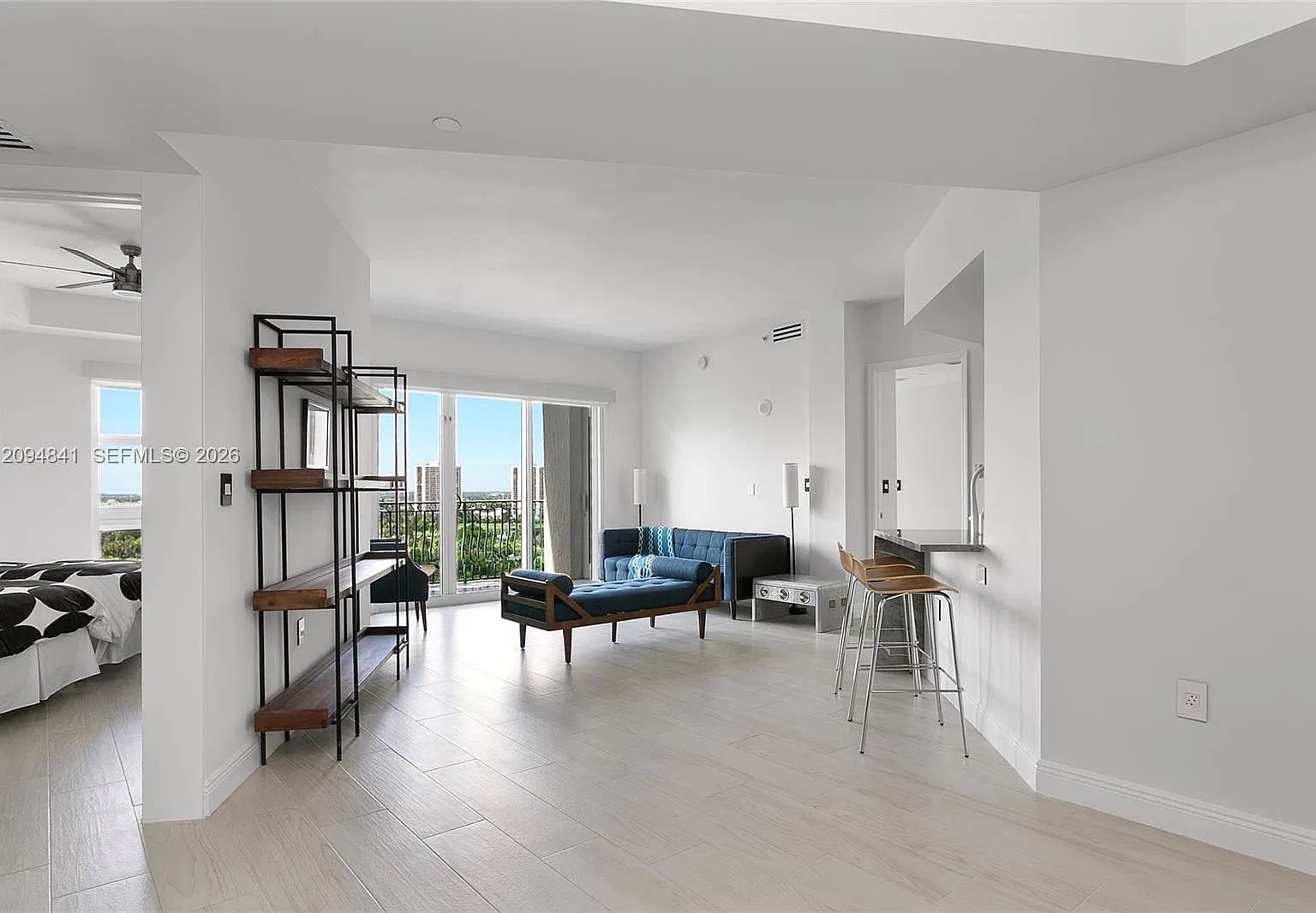 Turnberry Village So Towe — Photo 4