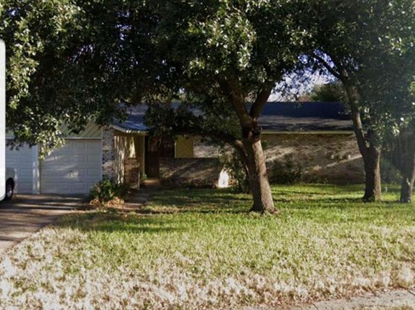 6131 Stirrup Ln, San Antonio, TX 78240