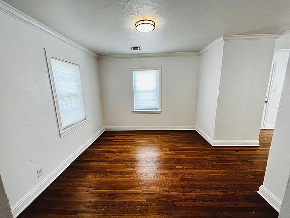 3rd image of 3725 N Lee Ave