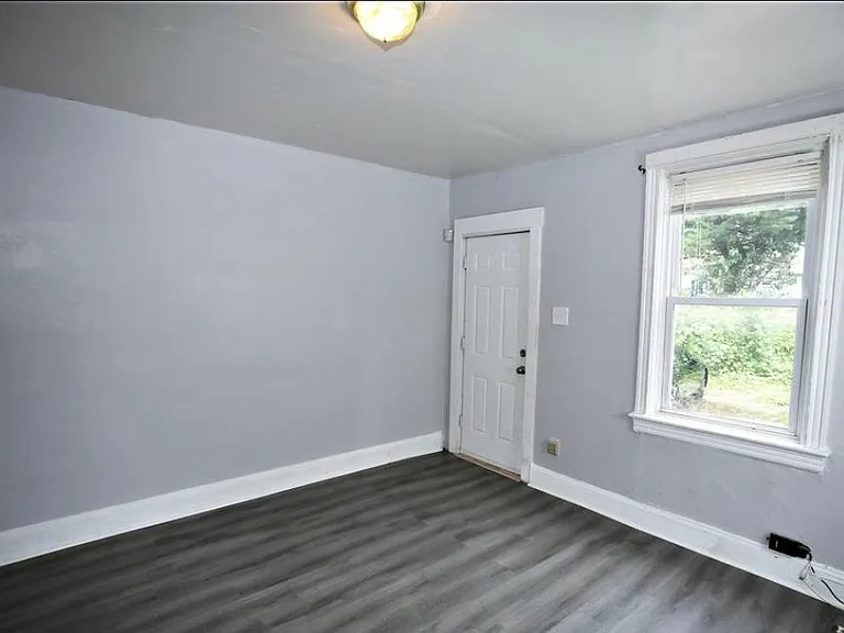 233 Hills Pl — Photo 7