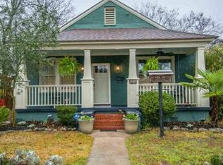 905 W Ashley Ave, Folly Beach, SC 29439