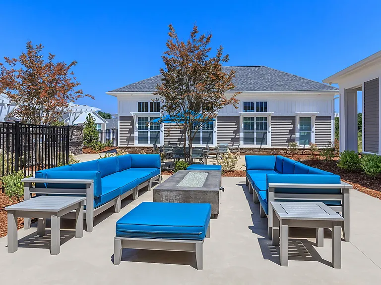 Riverstone Apartments at Long Shoals — Photo 96