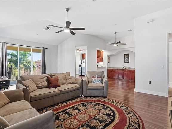 5th image of 1121 Van Loon Commons CIR #301