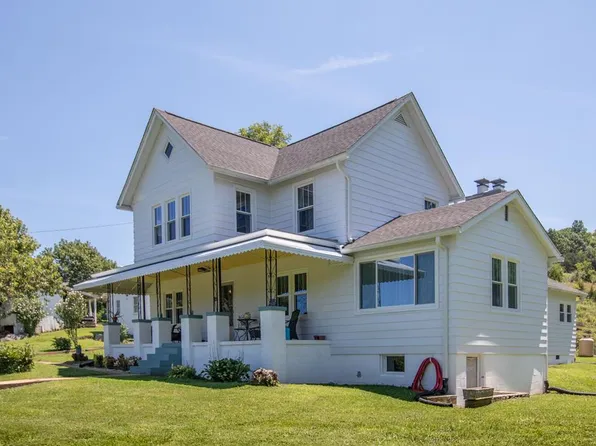 142 Hill Station Alley Rd, Gate City, VA 24251