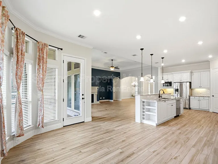 5818 Fairway Shores Ln — Photo 12