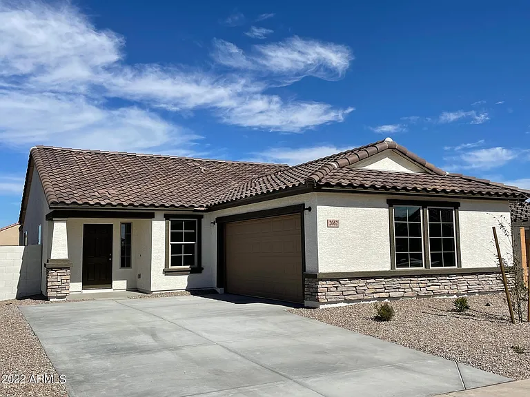 2062 E Julian Dr — Photo 1
