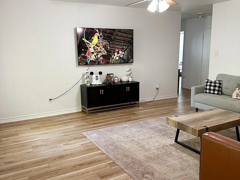 1220 W Main St — Photo 3